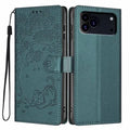 For iPhone 18 Pro Max / 17 Pro Max Stand Case Tree-and-Cat Pattern PU Leather Wallet Protective Phone Cover with Wrist Strap - Blackish Green